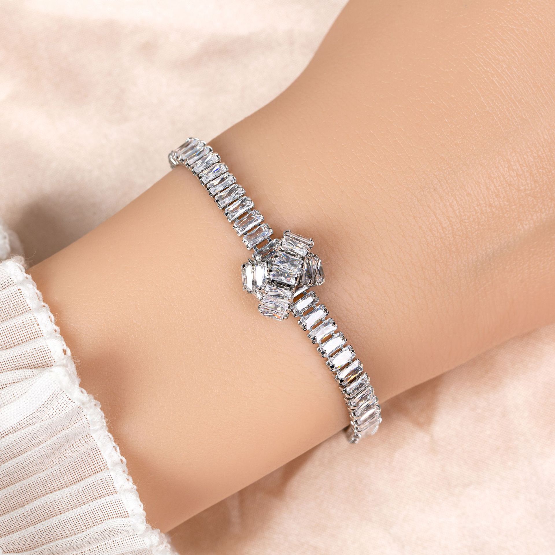 Travel Accessories Gift Set - Simple Elegant Everyday White Bracelet Jewelry